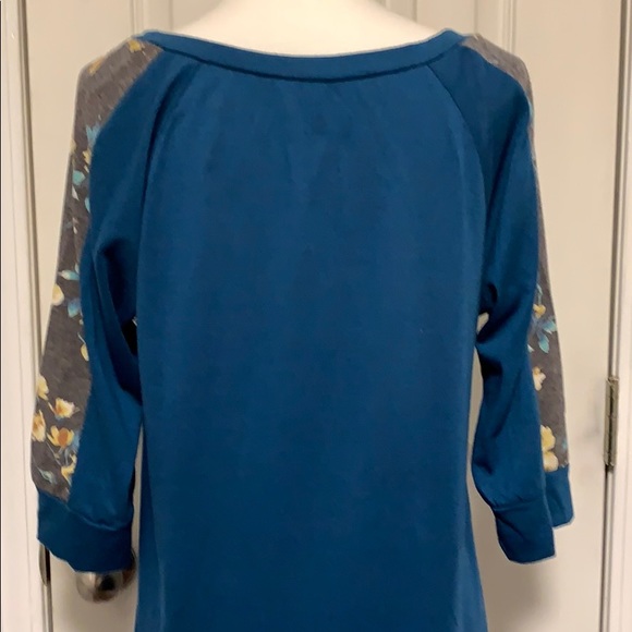 Dusty aqua & sunshine floral sleeve scoop neck top - Picture 5 of 6